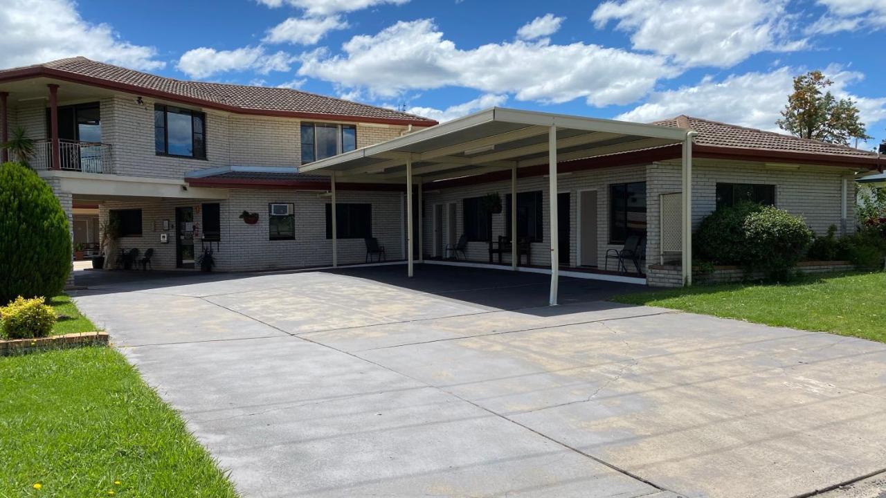 Sapphire City Motor Inn Inverell Buitenkant foto