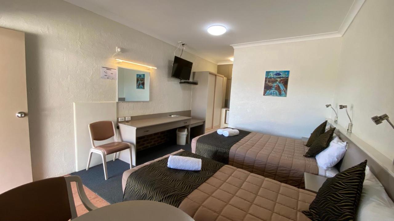 Sapphire City Motor Inn Inverell Buitenkant foto