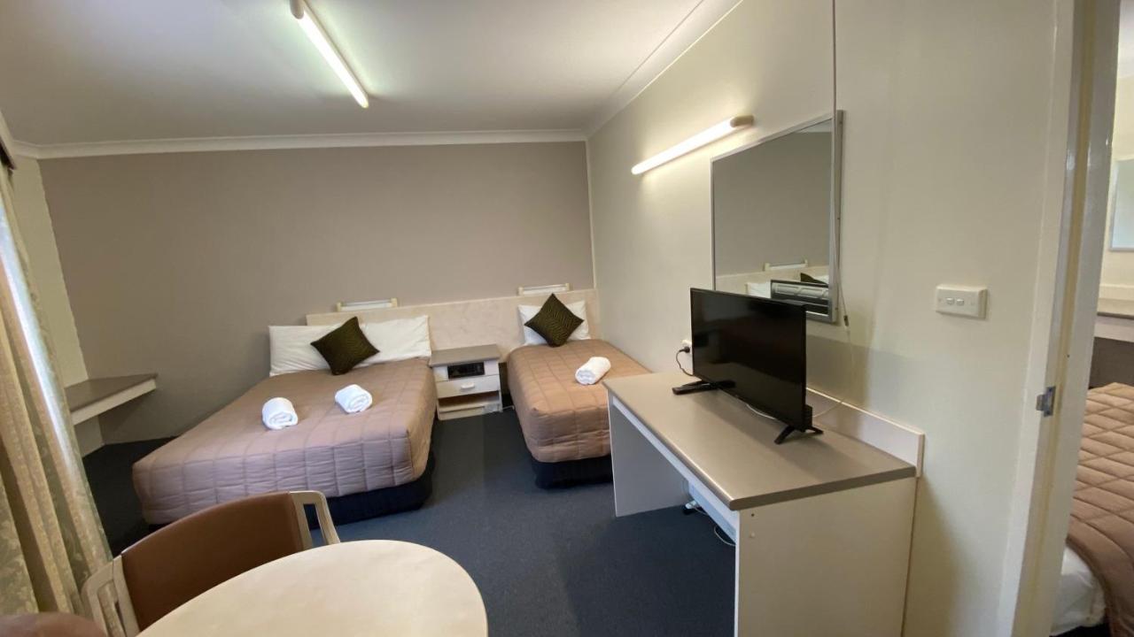 Sapphire City Motor Inn Inverell Buitenkant foto