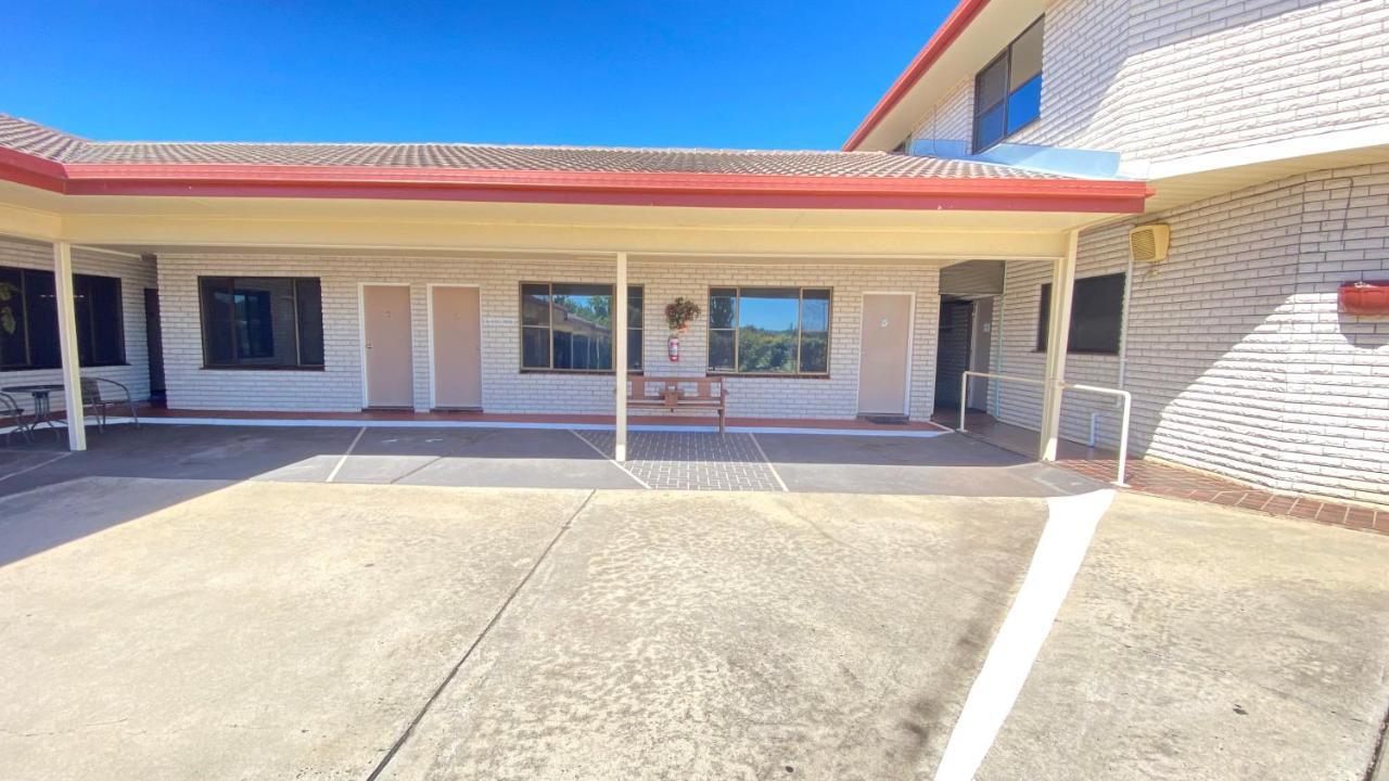 Sapphire City Motor Inn Inverell Buitenkant foto