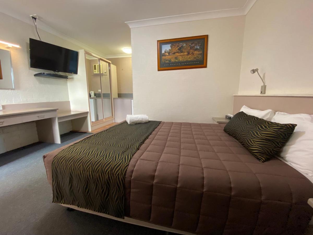 Sapphire City Motor Inn Inverell Buitenkant foto
