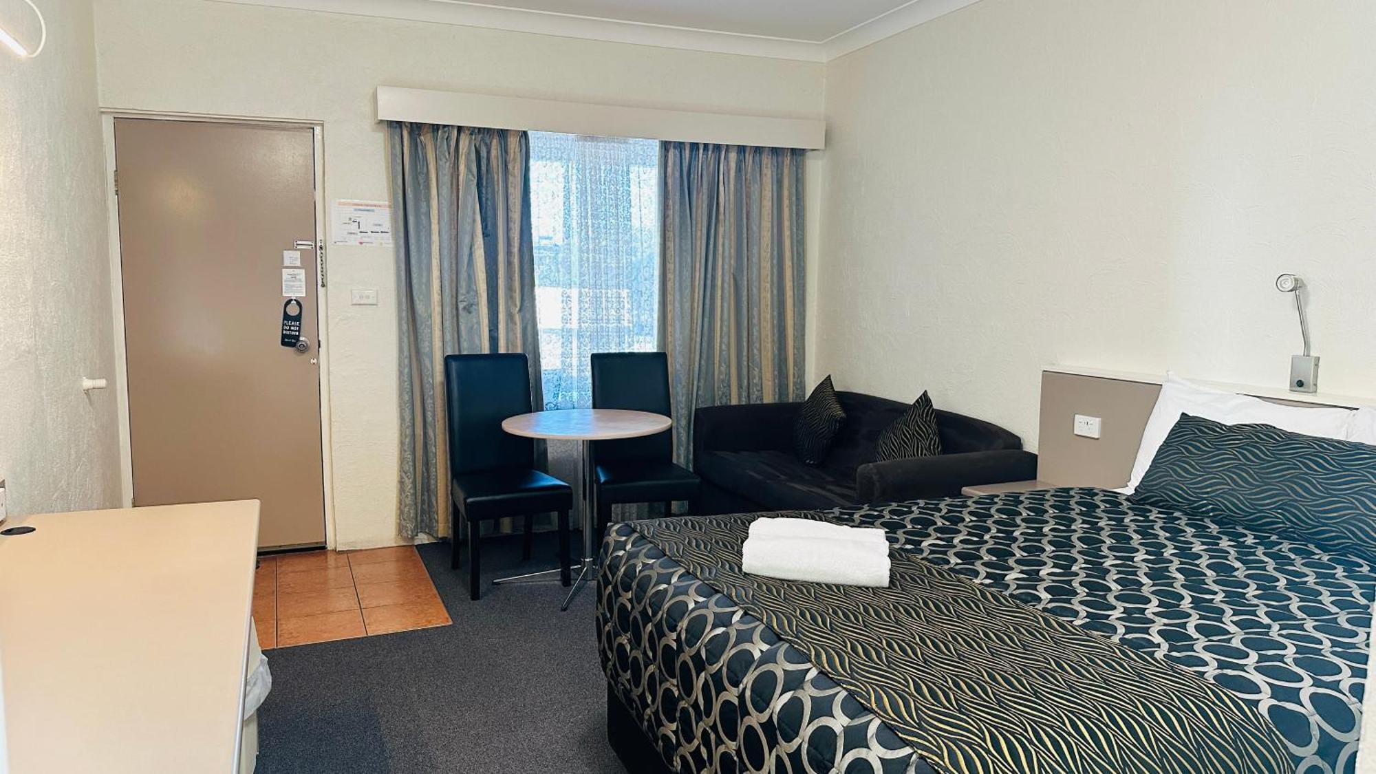 Sapphire City Motor Inn Inverell Buitenkant foto