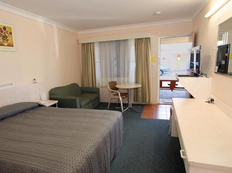 Sapphire City Motor Inn Inverell Buitenkant foto